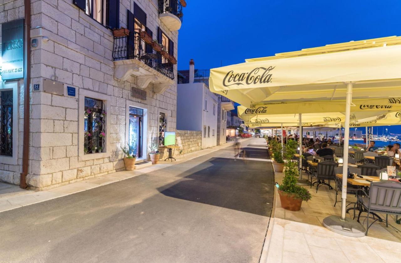 Luxury Apartments Perko Kaštela エクステリア 写真