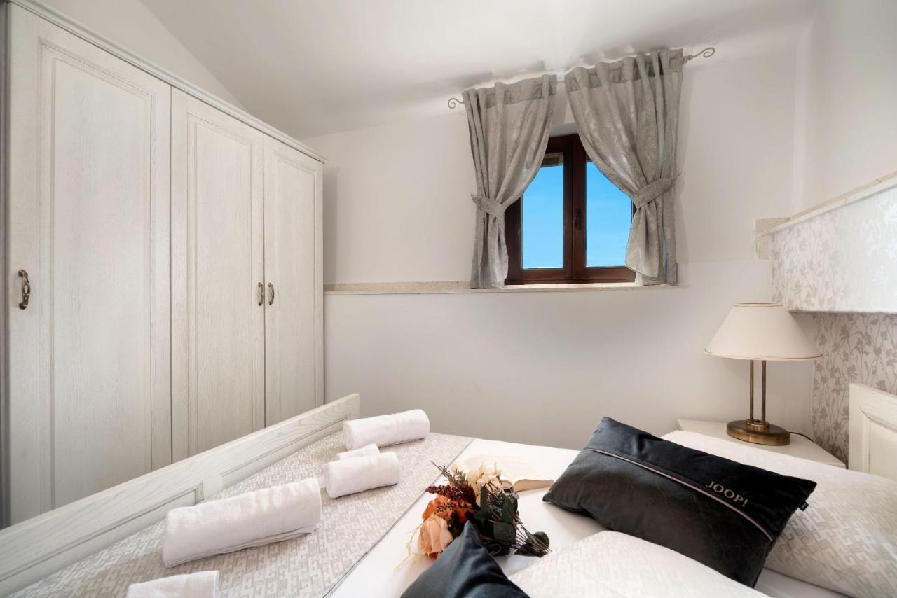 Luxury Apartments Perko Kaštela エクステリア 写真