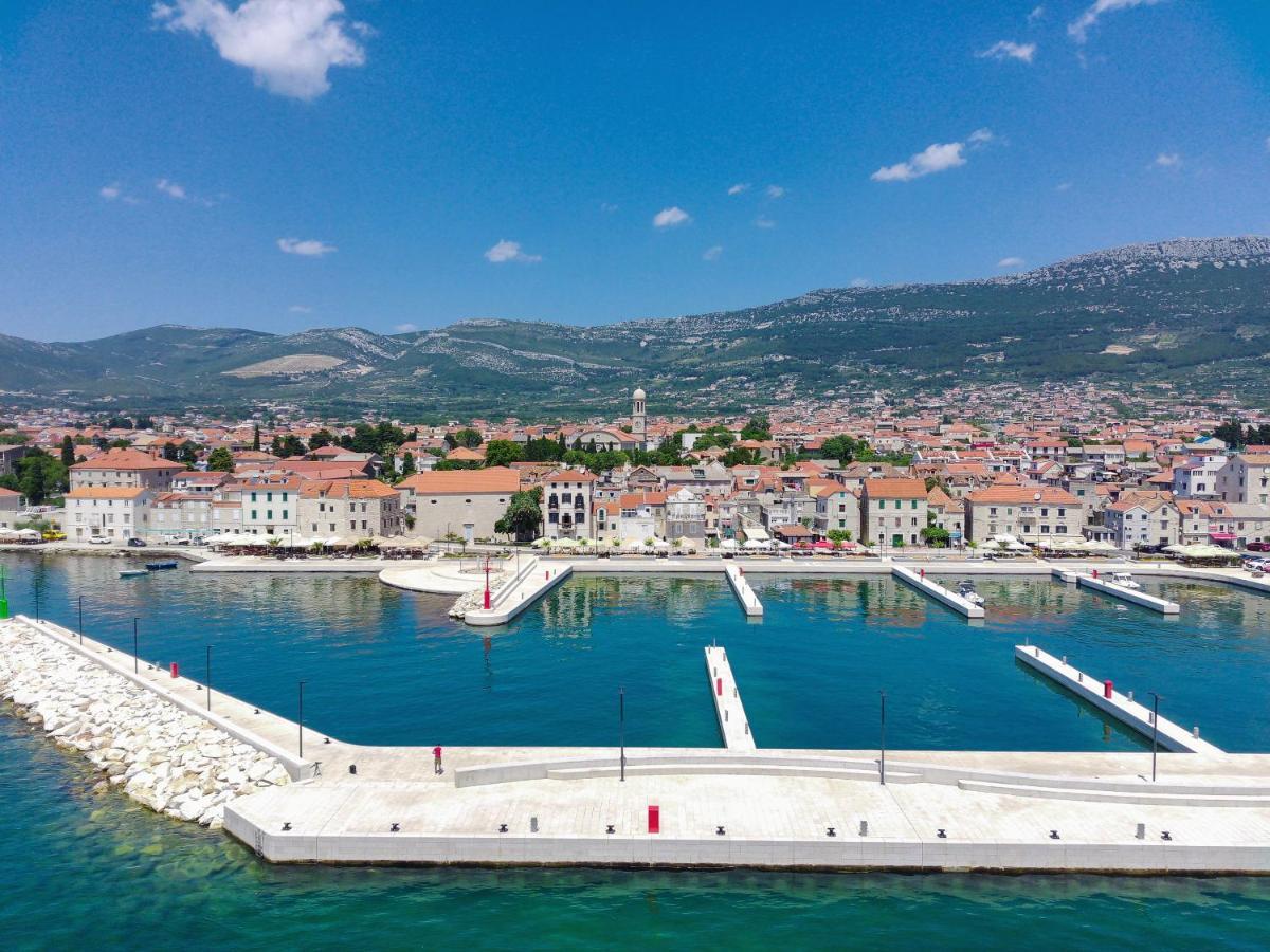 Luxury Apartments Perko Kaštela エクステリア 写真