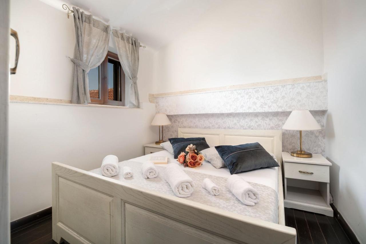 Luxury Apartments Perko Kaštela エクステリア 写真